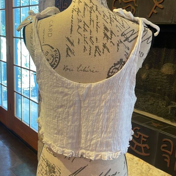 Girl and the Sun White Camomile Crop Top, Size Small - Picture 5 of 11